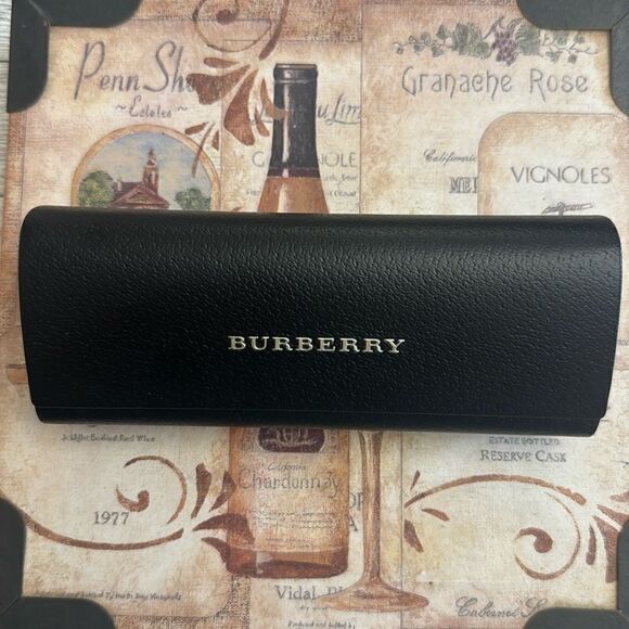 Burberry Glasses Hard Case EUC - Picture 1 of 10